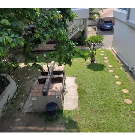 15 Uvongo Square Holiday Home Margate Buitenkant foto