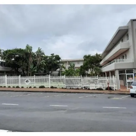 15 Uvongo Square Holiday Home Margate Buitenkant foto