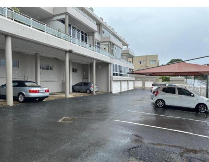 15 Uvongo Square Appartement Margate